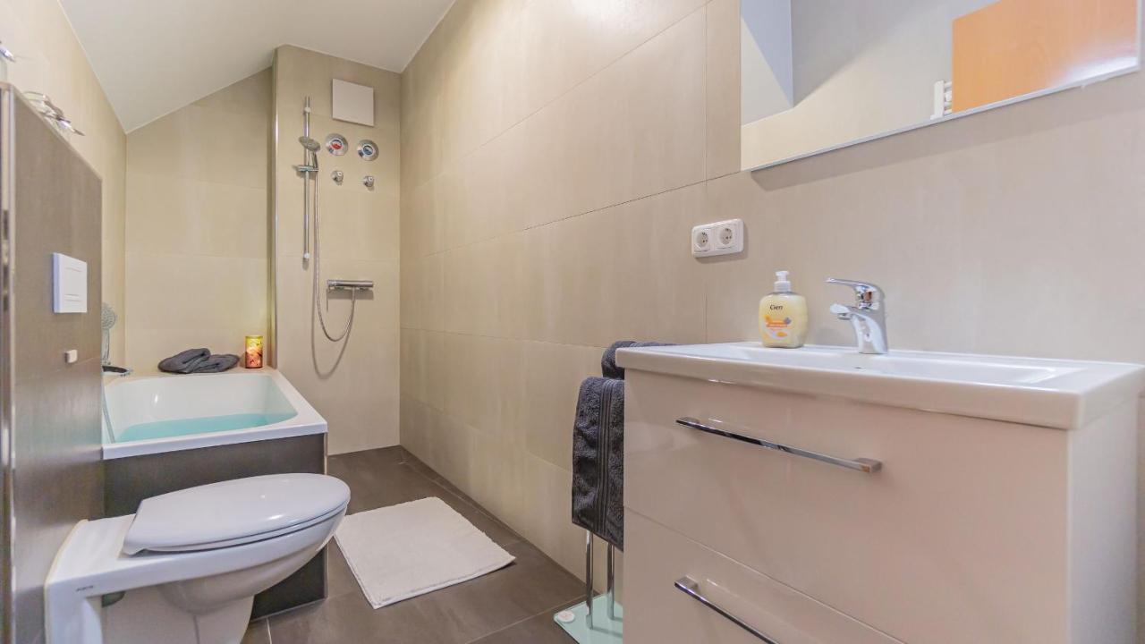 Altstadtapartment, 80 Qm,2 Schlafzimmer,Parkplatz,Netflix Cottbus Exterior photo
